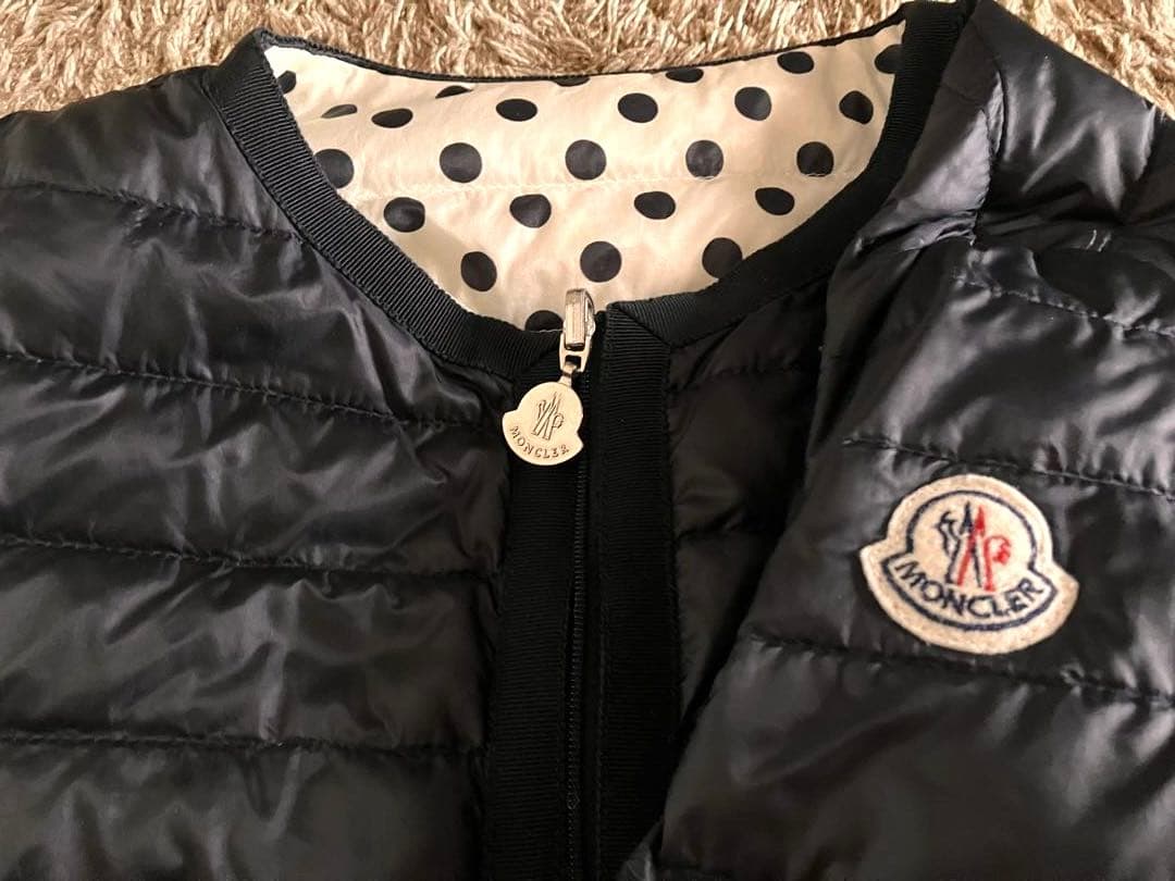 Moncler モンクレール　希少リバーシブルライトダウン　黒X水玉　ノーカラー