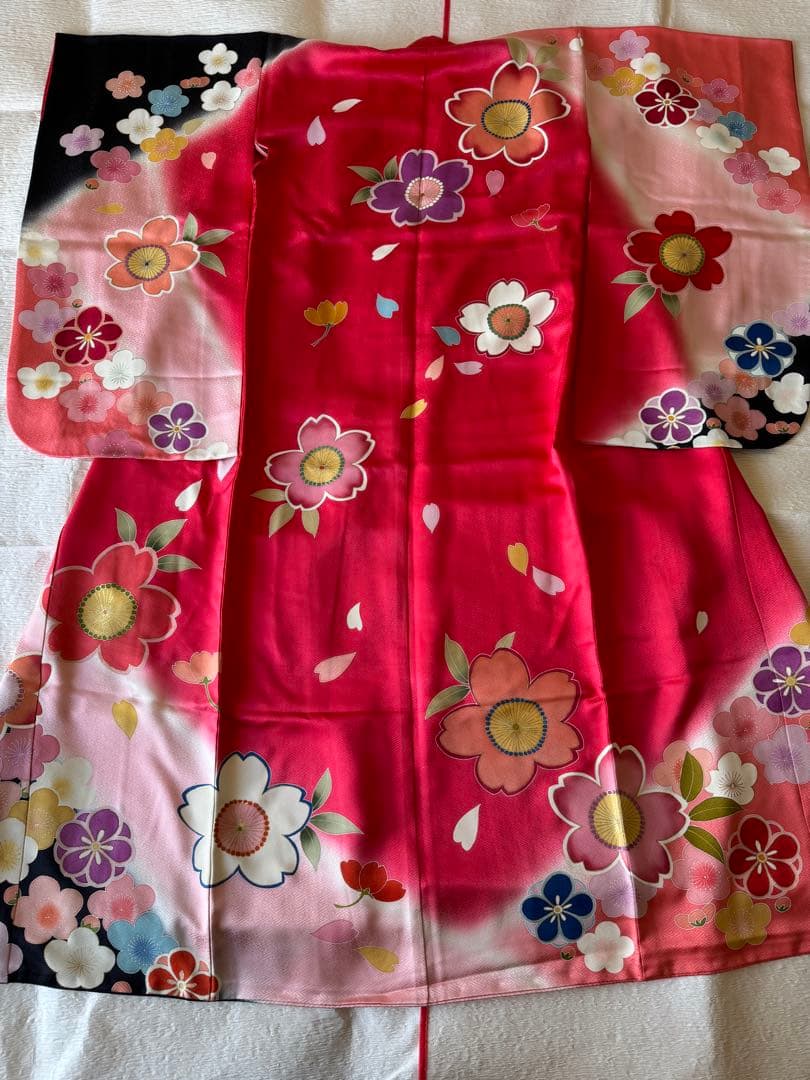 七五三に★正絹　七歳　四つ身　ピンク色に暈し染め　花尽くし　手描き友禅