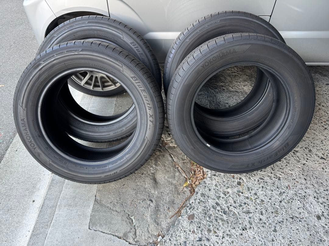 ヨコハマ 225/60R17 タイヤ 4本セット