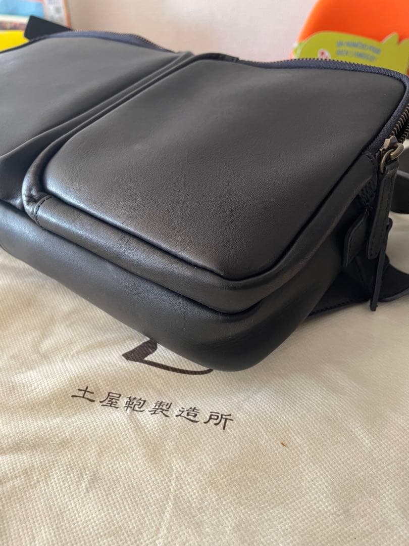 【極美品】土屋鞄　ビーグルトリジップボディーバック　ダークインディゴ