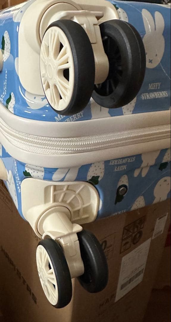 ミッフィー スーツケース フェイスデザインシリーズ HAP2249 30L