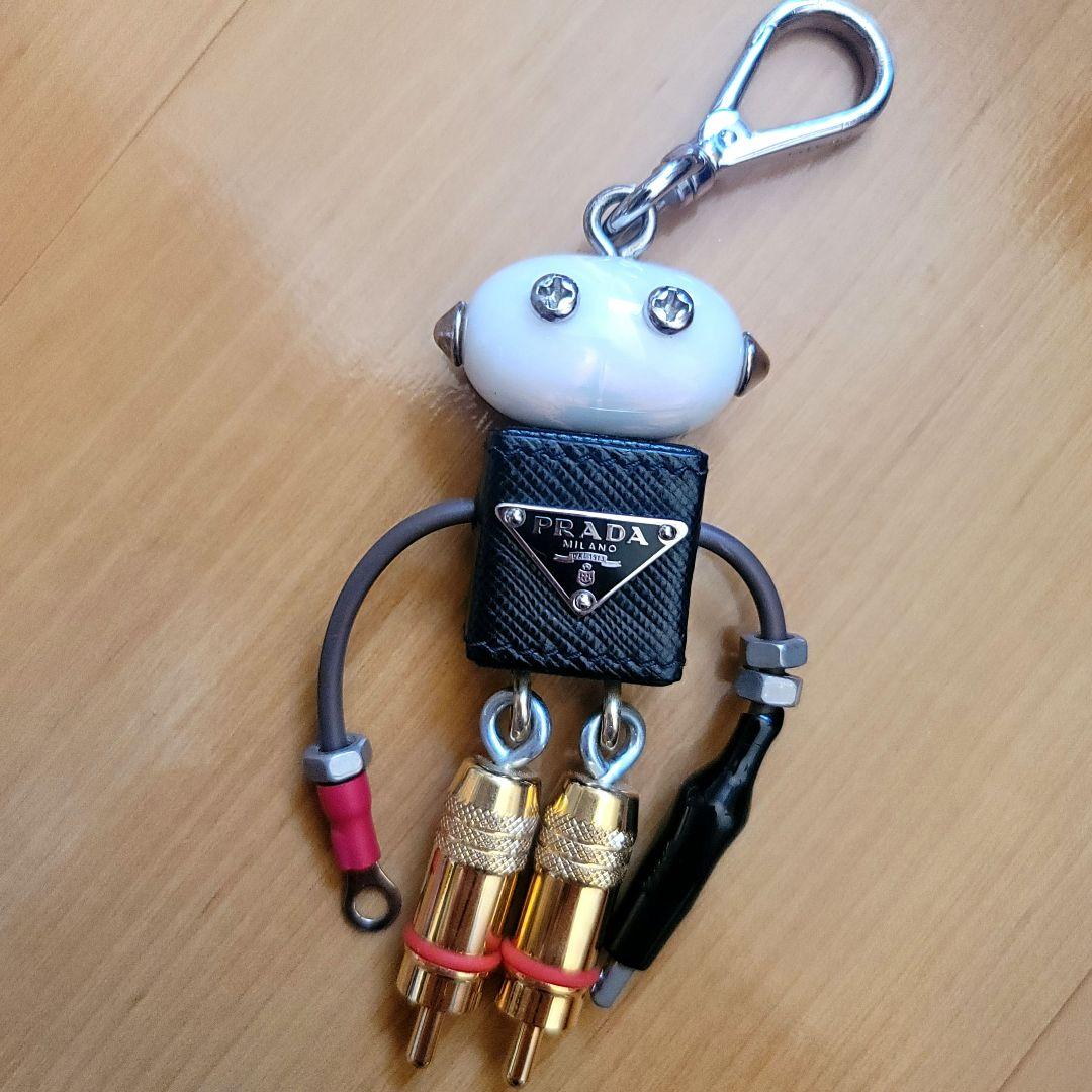 PRADA ロボット型キーホルダー　エドワード