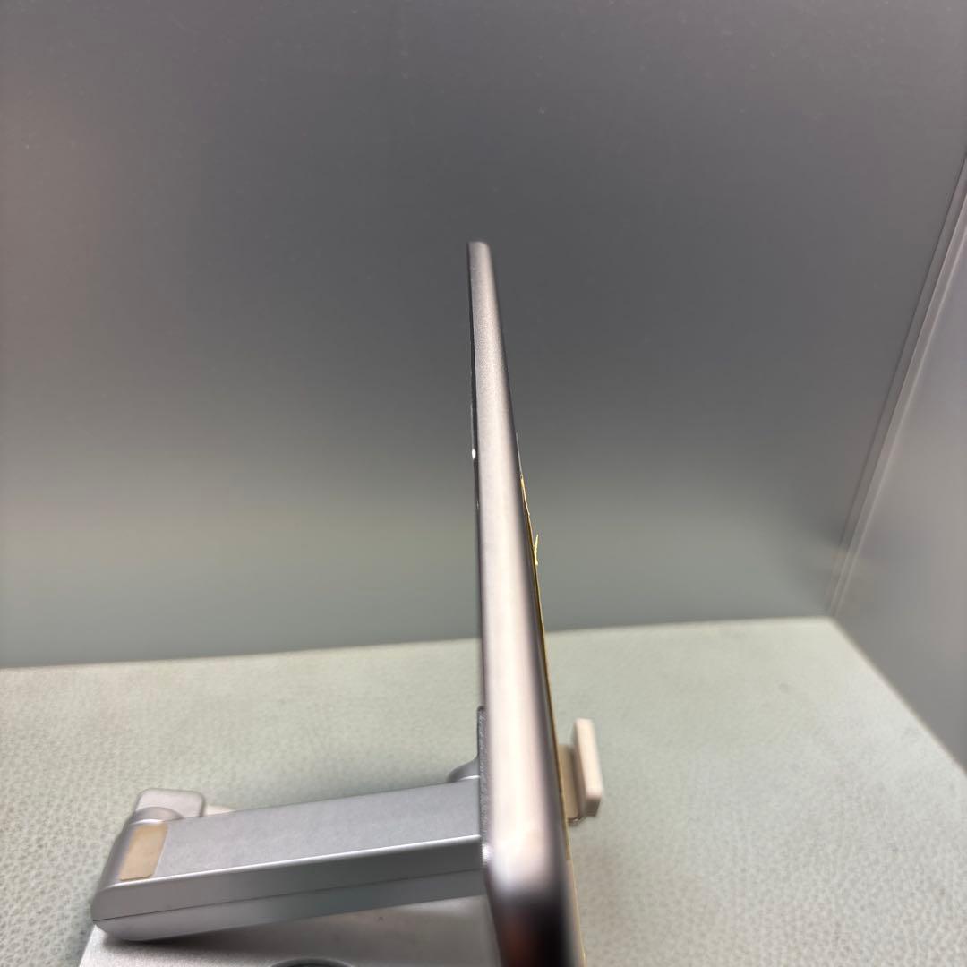 iPad6 32G Wi-FiとSIMフリー 88% 指紋認証不可