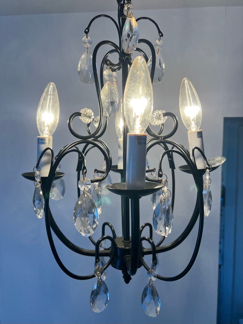 【照明器具】ブラック シャンデリア（電球付）