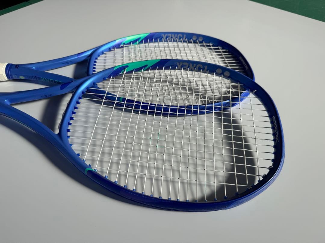 EZONE98テニスラケット 2本セット