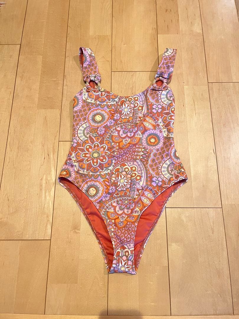BILLABONG 花柄 ワンピース水着　サイズS