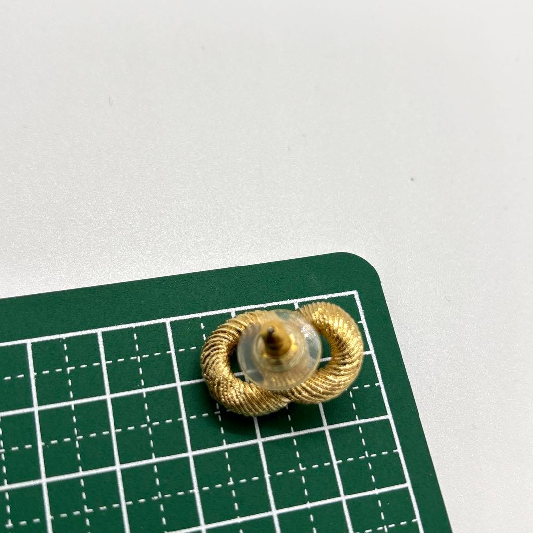 な 美品 ディオール ツイスト ピアス ラインストーン ゴールド 刻印