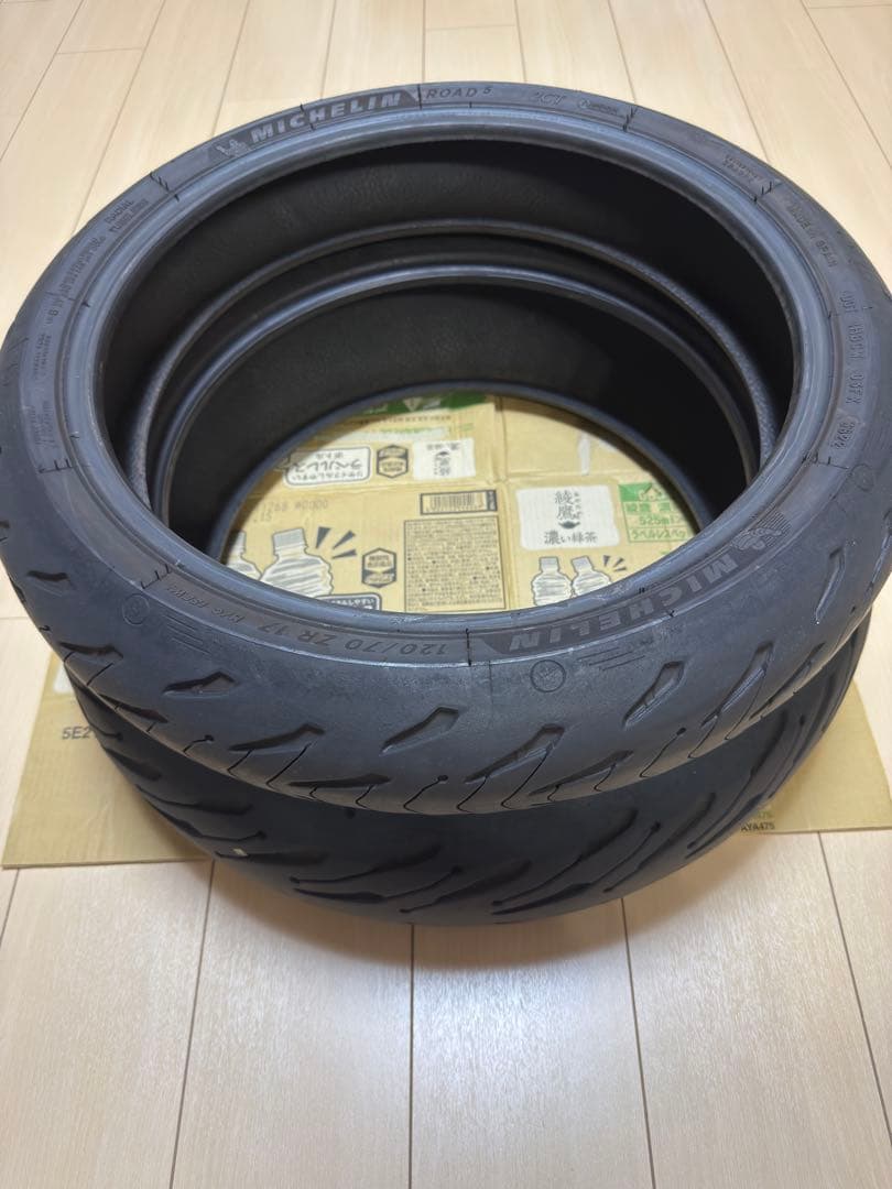 MICHELIN ROAD5 120/70 ZR 17、180/55 ZR 17