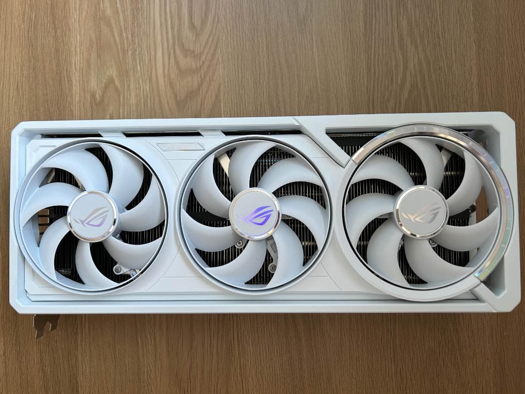 グラフィックボード・グラボ・ビデオカード ROG Astral GeForce RTX 5080 WHITE