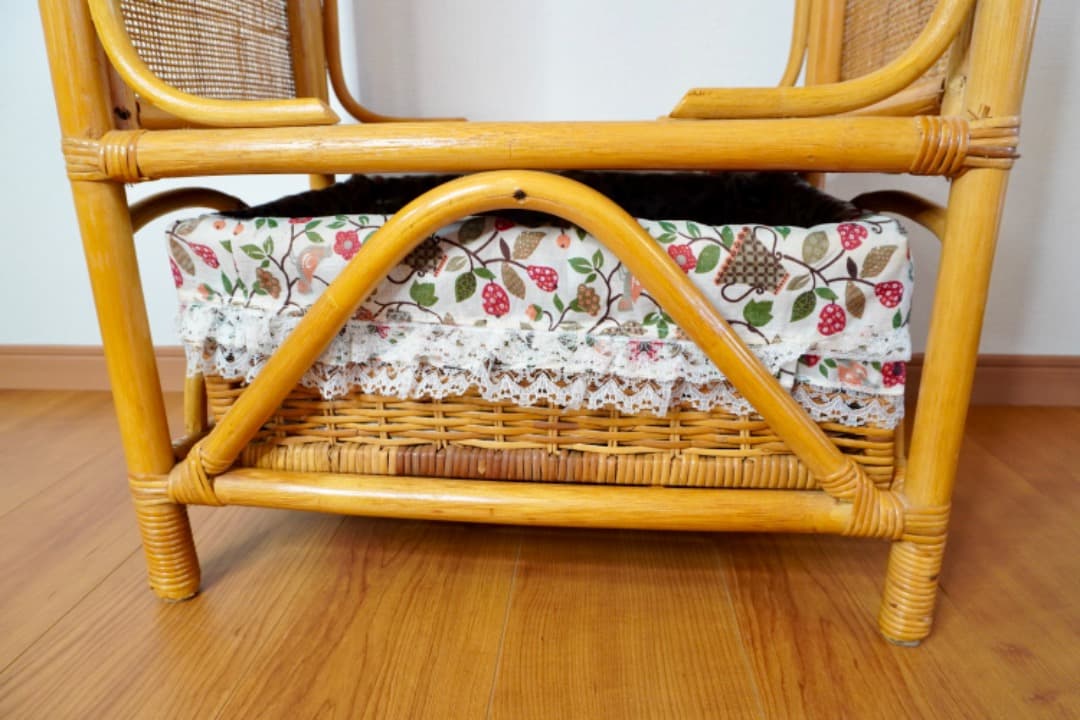 ラタン ハンガーラック 花柄バスケット付き