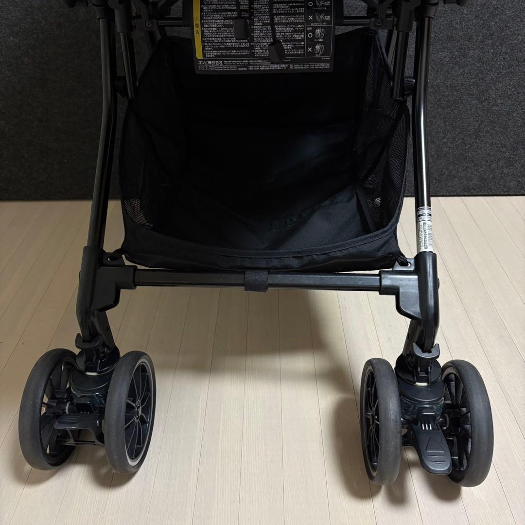 コンビ　スゴカルα 4キャス　コンパクト　エッグショック　 Ltd ベビーカー