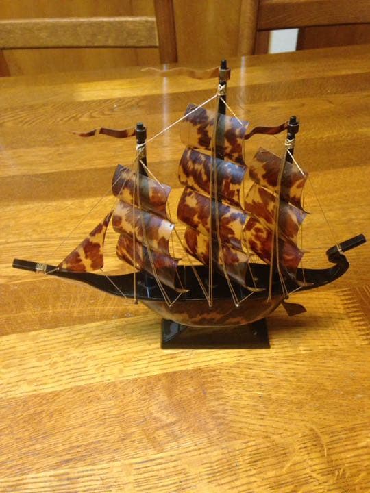 本鼈甲細工の帆船模型