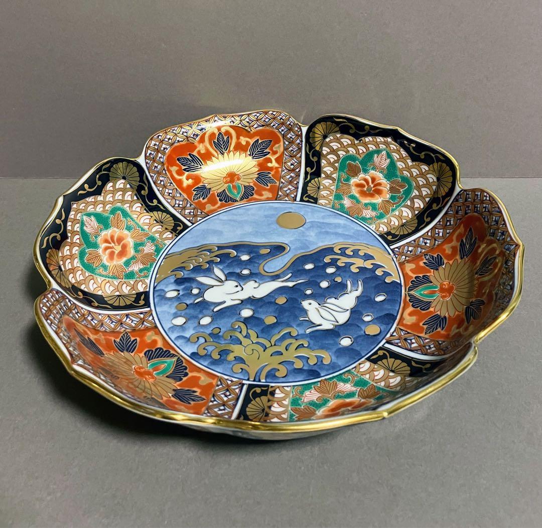 青藍 古伊万里様式 金襴手 大皿 花形 うさぎ 月 波