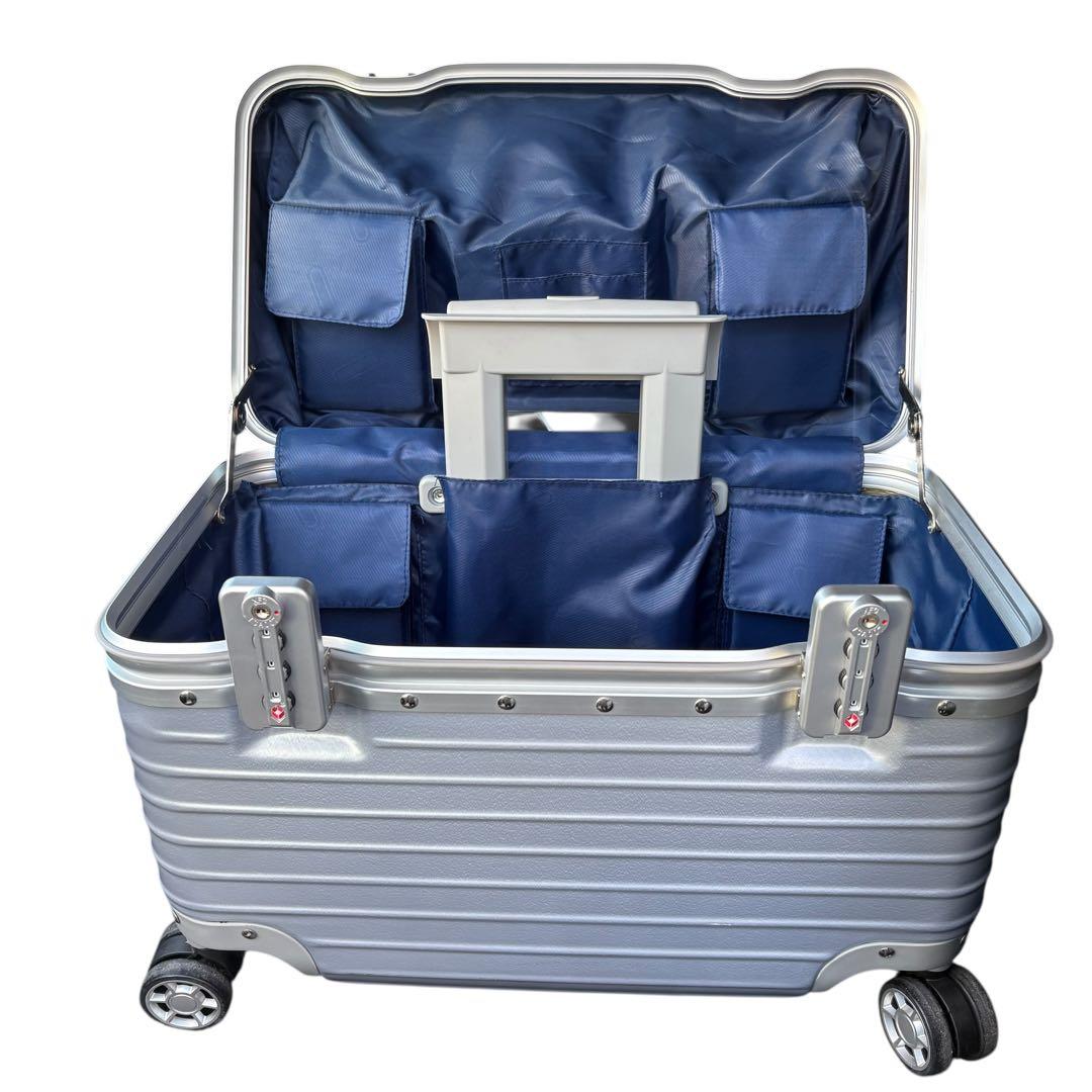 PILOT パイロット 機内持ち込み 4輪 スーツケース