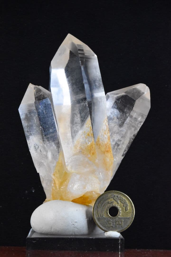 ベトナム イェンバイ産 クリア三連晶クォーツ