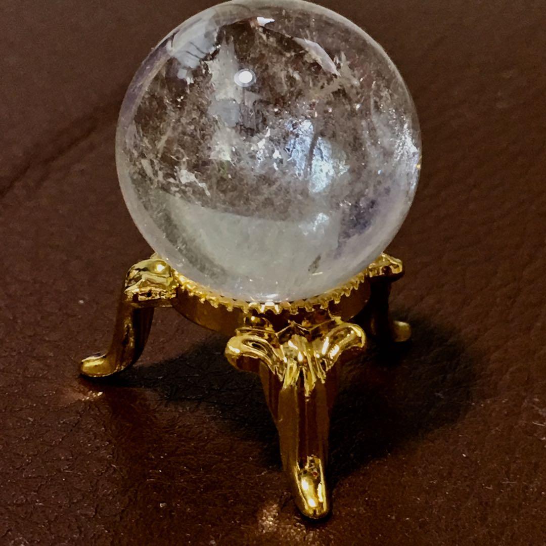 天然虹入りヒマラヤ水晶丸玉台座付き／管理番号T91-3985