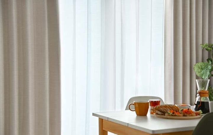 パーフェクトスペース　アイボリー　新品　未使用　ドレープ　カーテン