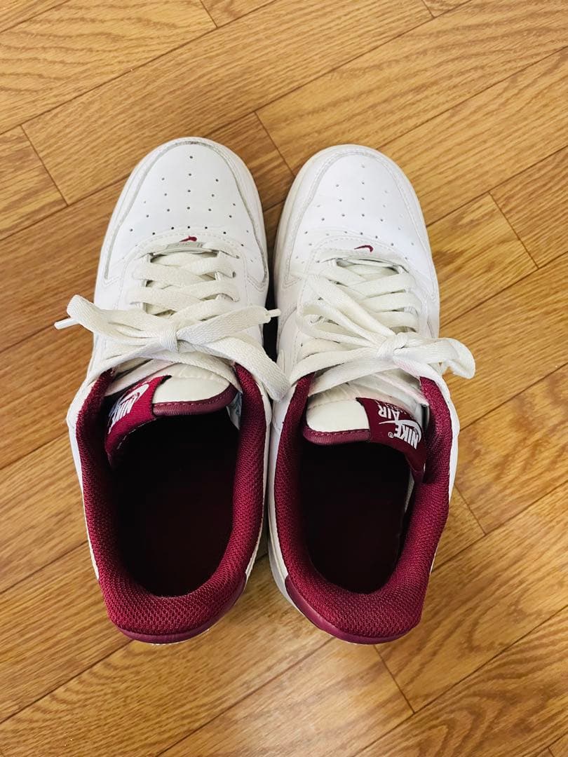 NIKEスニーカー Nike Air Force 1 ホワイト/バーガンディ
