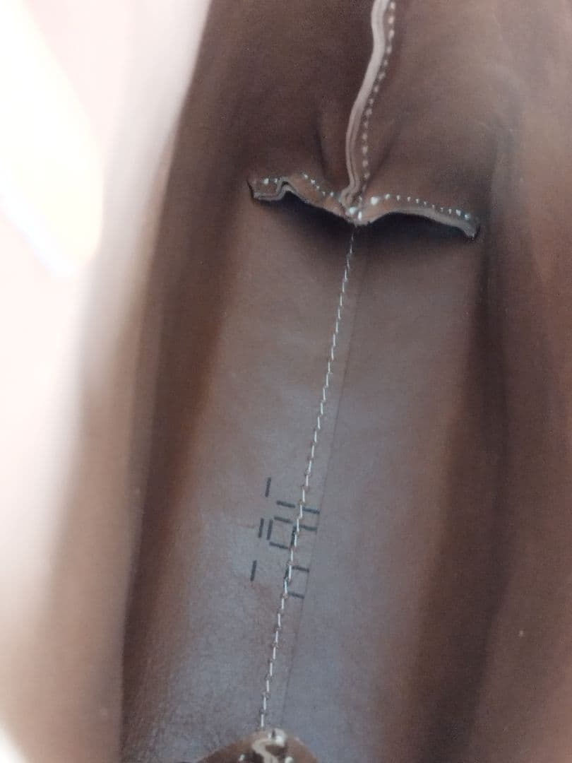 【新品未使用】HERZ ソフト革のトートバッグ・縦型 T-205 キャメル