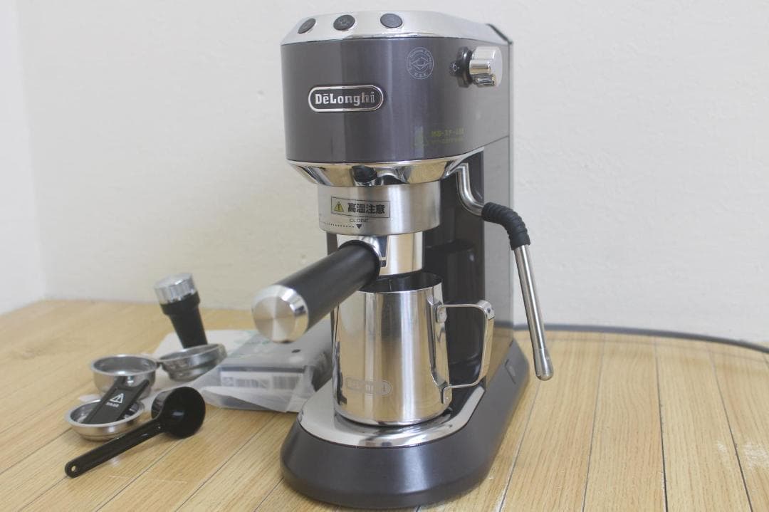 DeLonghi デロンギ エスプレッソ・カプチーノメーカー EC885J