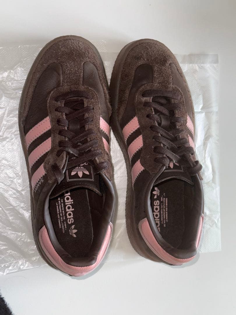 adidas Samba ブラウン/ピンク スニーカー