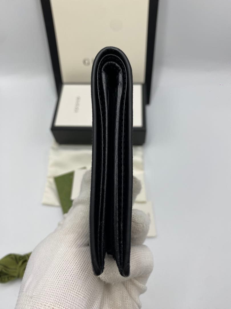 人気品‼美品 グッチ 折り財布 GGスプリーム　スネーク ヘビ 蛇 ブラック