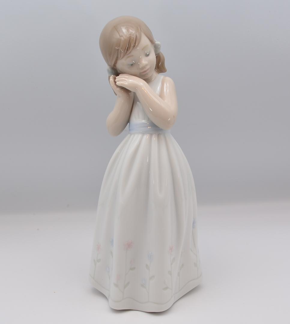 わが家のプリンセス　＃6973　★リヤドロ　スペイン　ポーセリン　箱付き　絶版