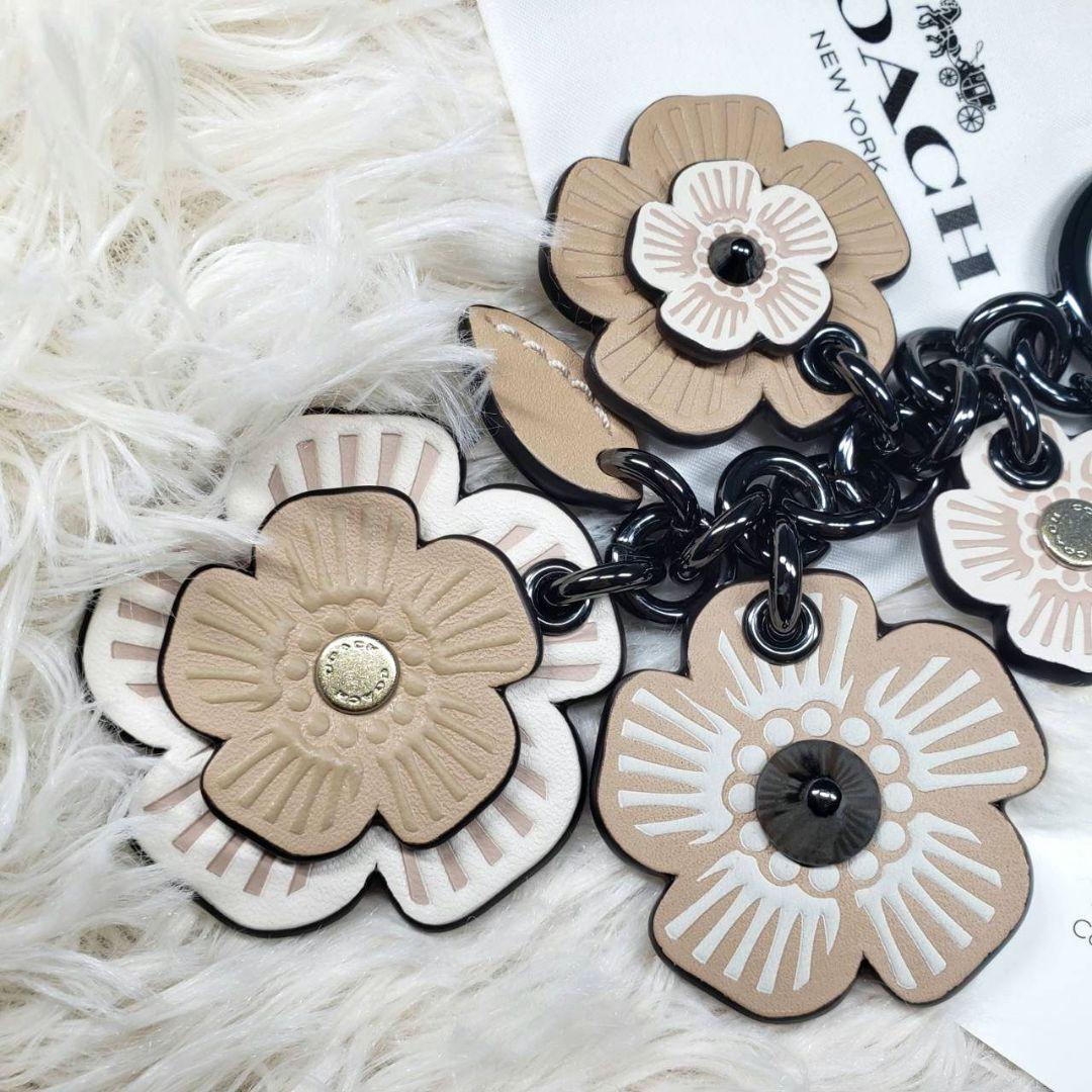 COACH コーチ 極美品 ティーローズ 花 キーホルダー キーリング チャーム