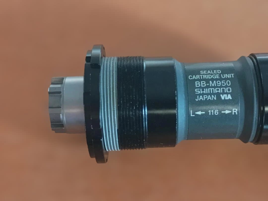 美品 SHIMANO XTR BB-M950 116mm