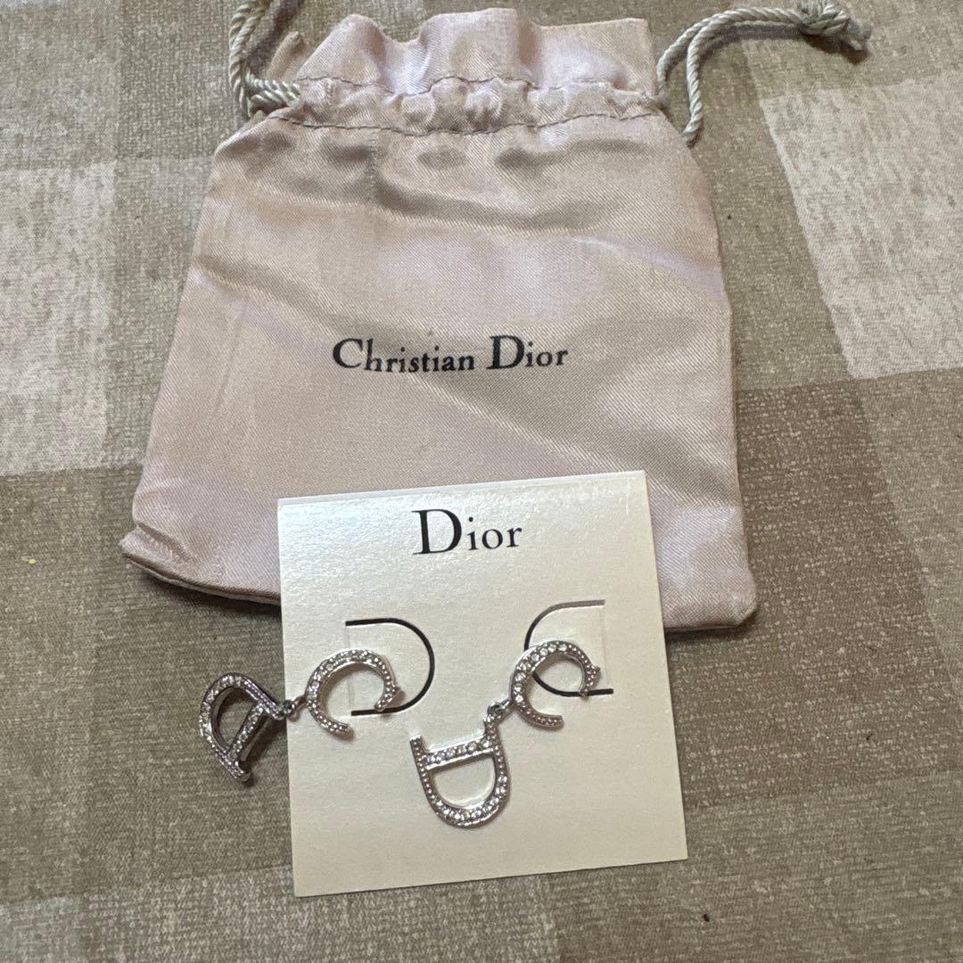 Dior ロゴデザイン ピアス