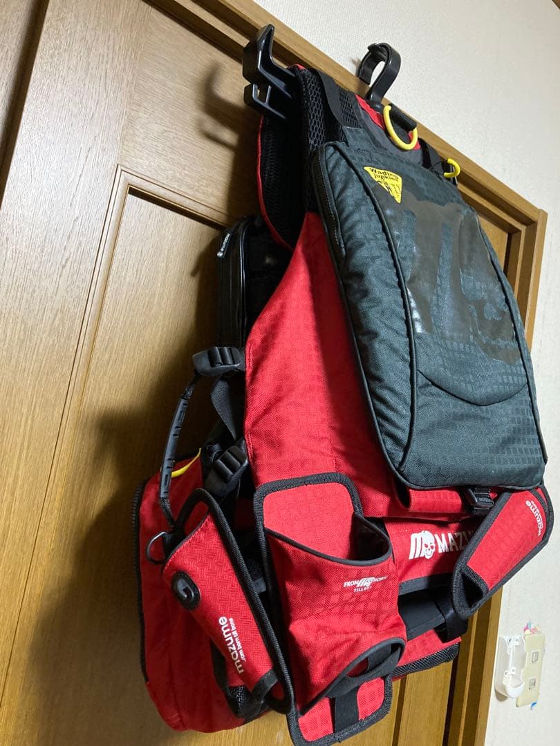 MAZUME フィッシングベスト レッドムーンライフジャケット