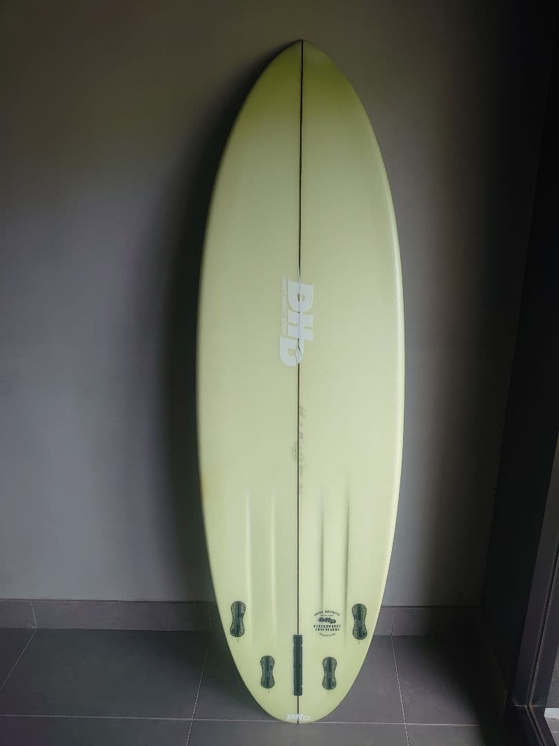 最終値下げ DHD ショートボード 5'10\" イエローナイフ 手渡し限定