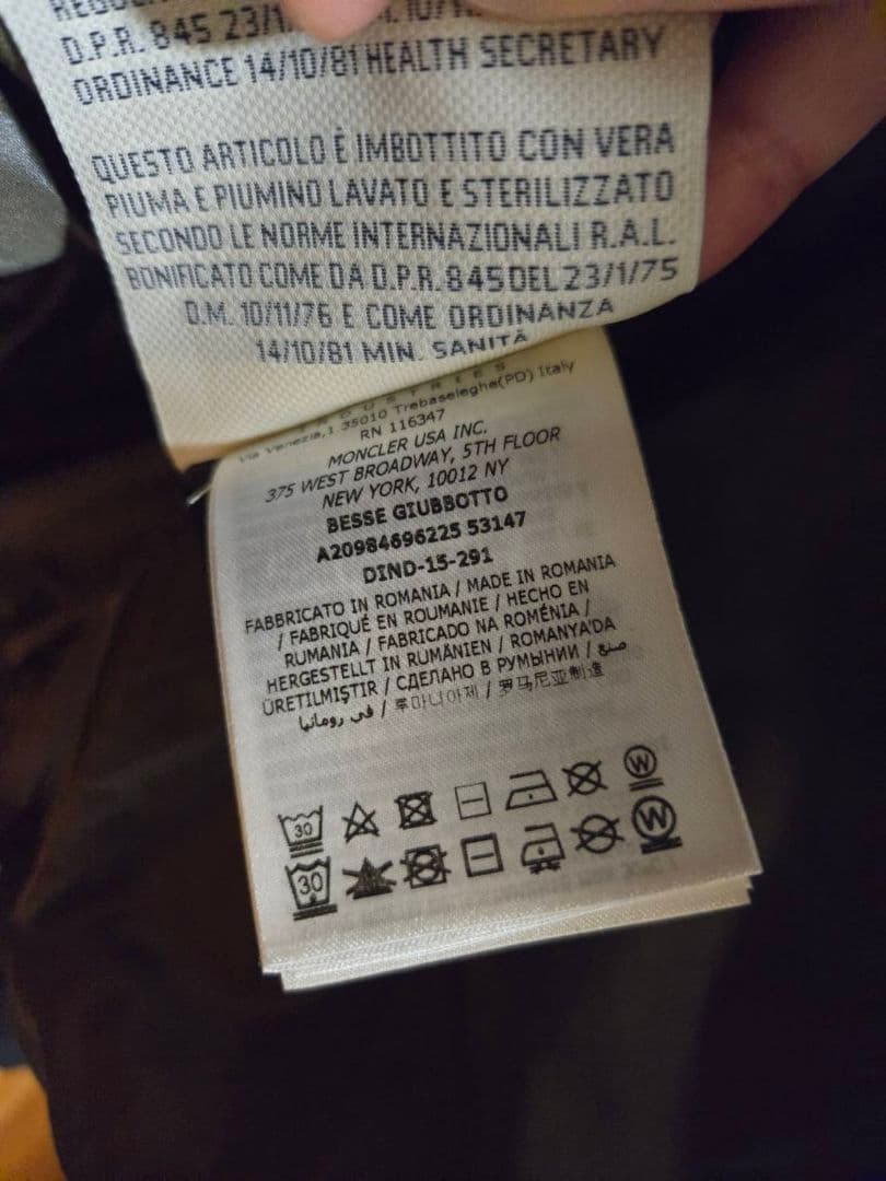 n*e様 オークション‼️ 30万美品希少ブラックファー　モンクレール　BESS