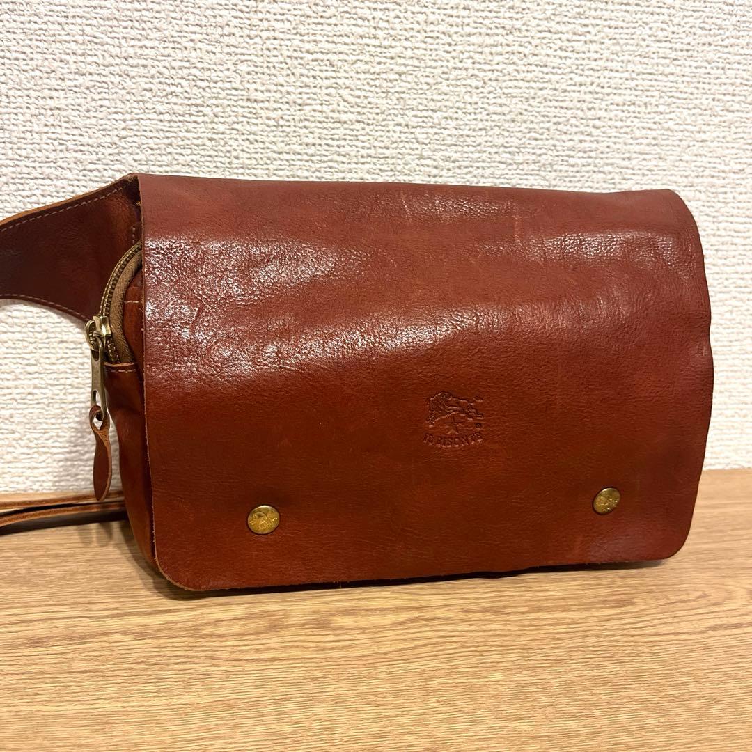 ILBISONTE ボディバッグ　ブラウン　レザー　バムバッグ　あか茶