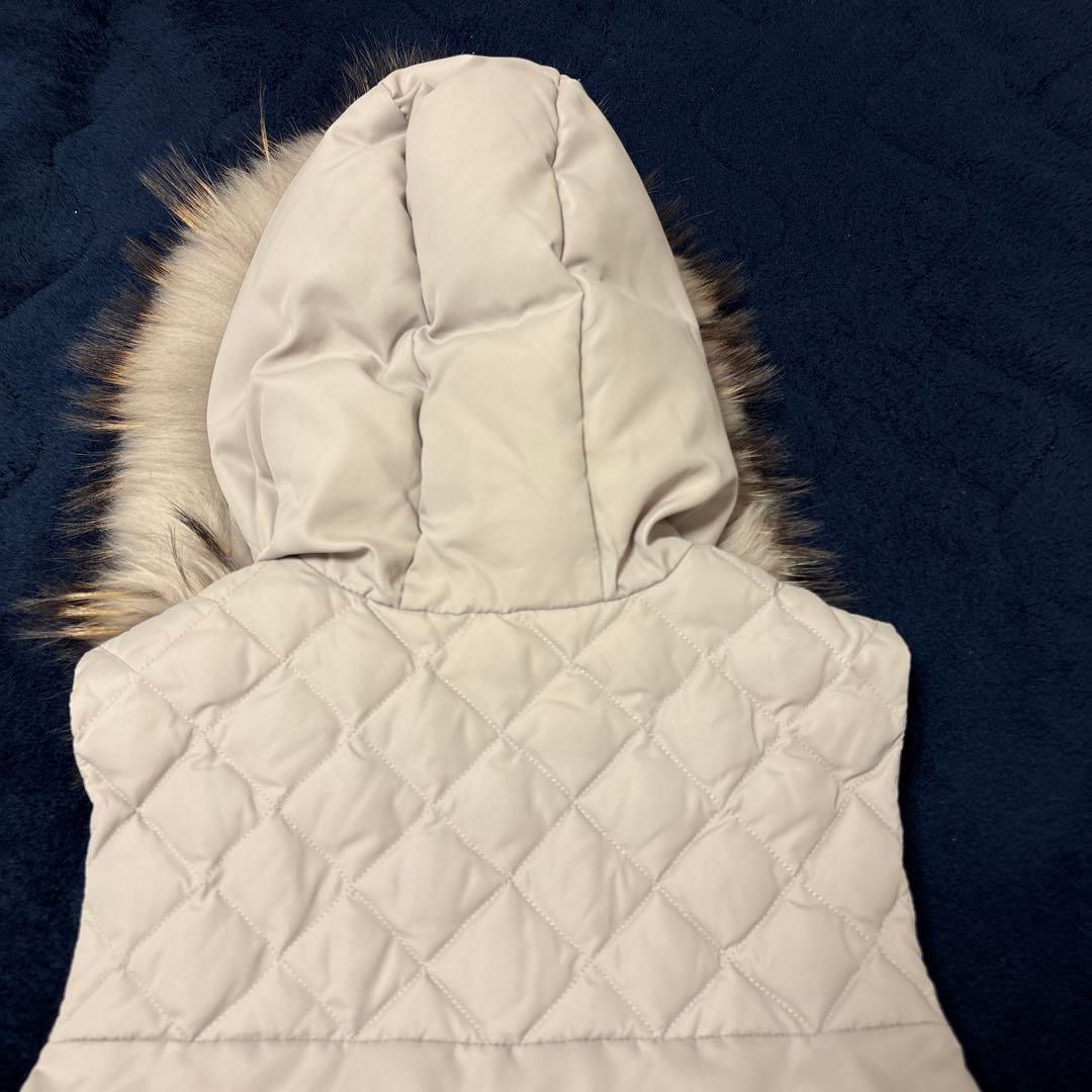 【新品】VICKY ダウンベスト ファー付き ジップアップ グレージュ　タグ付き