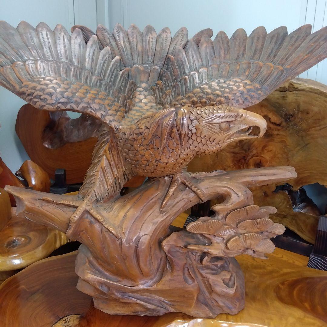 一本木　鷹の置物　オブジェ　レトロ　鷹・松