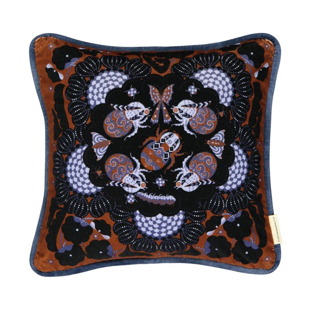 Klaus Haapaniemi  Bee ベルベットクッションカバー