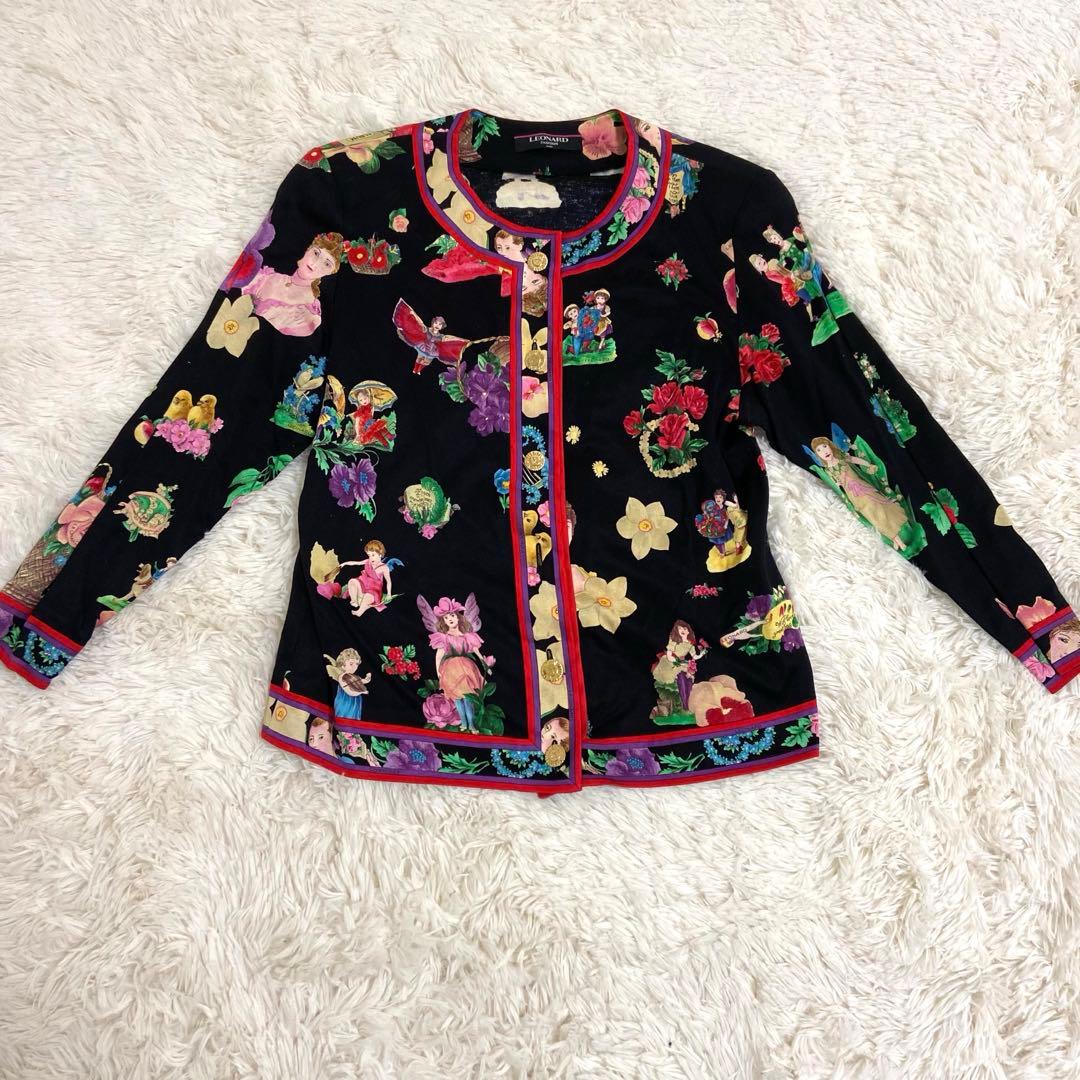 極美品✨レオナール　セットアップ　人物、花柄　肩パッド入り　金ボタン　Ｍサイズ
