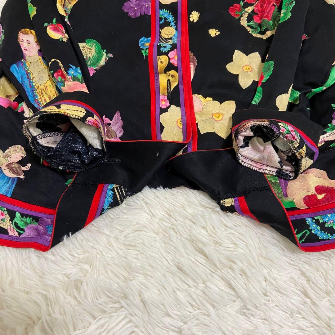 極美品✨レオナール　セットアップ　人物、花柄　肩パッド入り　金ボタン　Ｍサイズ