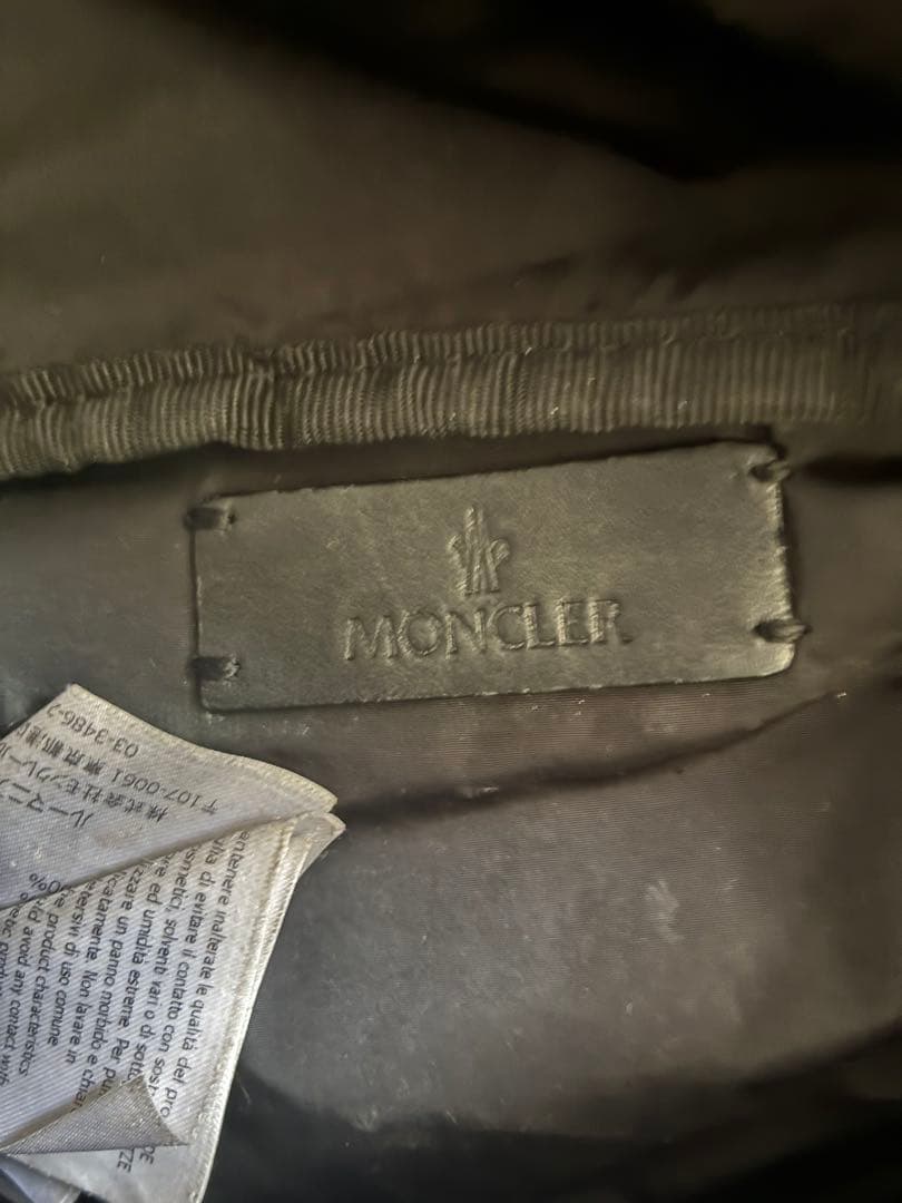 モンクレール ボディバック
