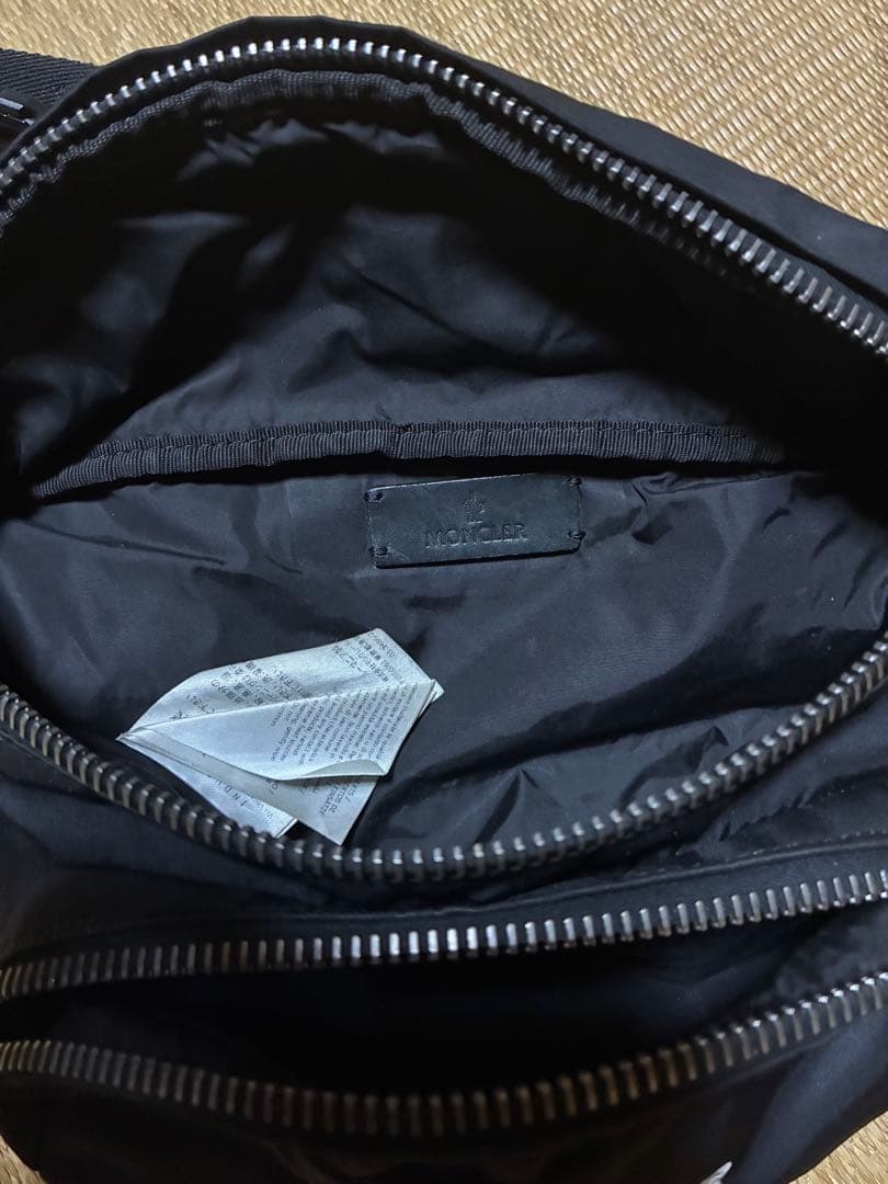 モンクレール ボディバック