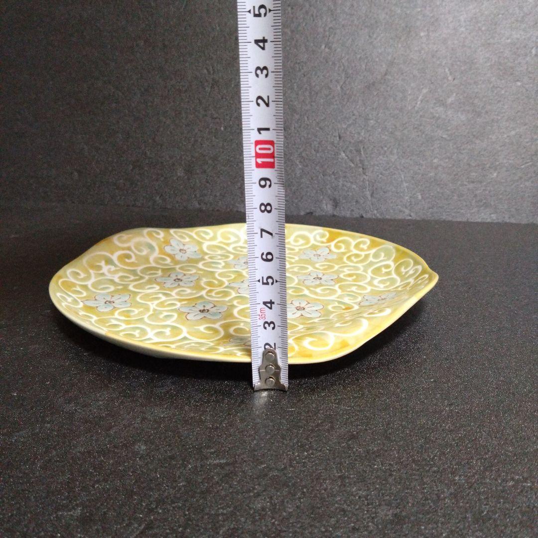 新品 波佐見焼 龍庵窯 捻りスクエアプレート2枚　イエロー　懐石料理　料亭