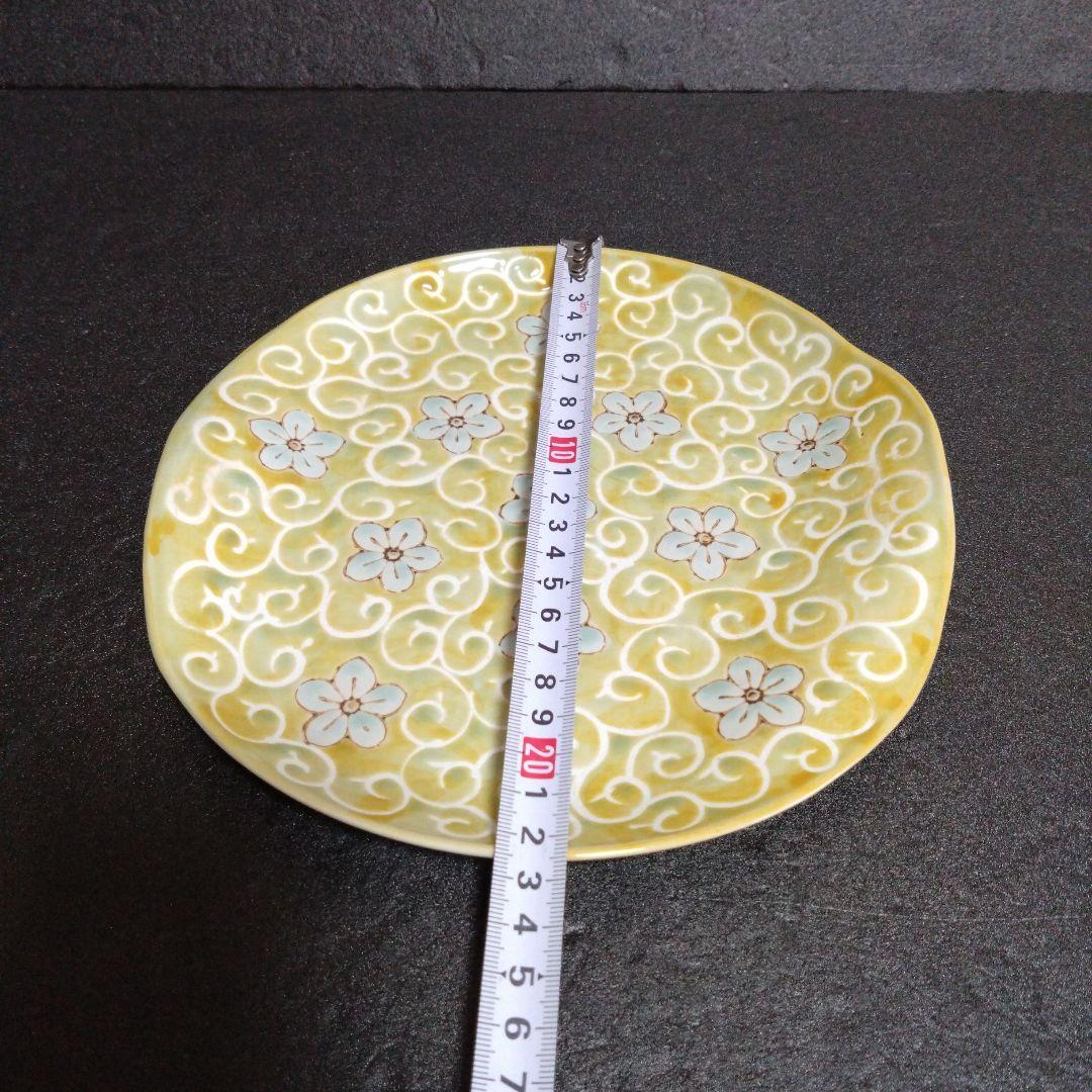 新品 波佐見焼 龍庵窯 捻りスクエアプレート2枚　イエロー　懐石料理　料亭