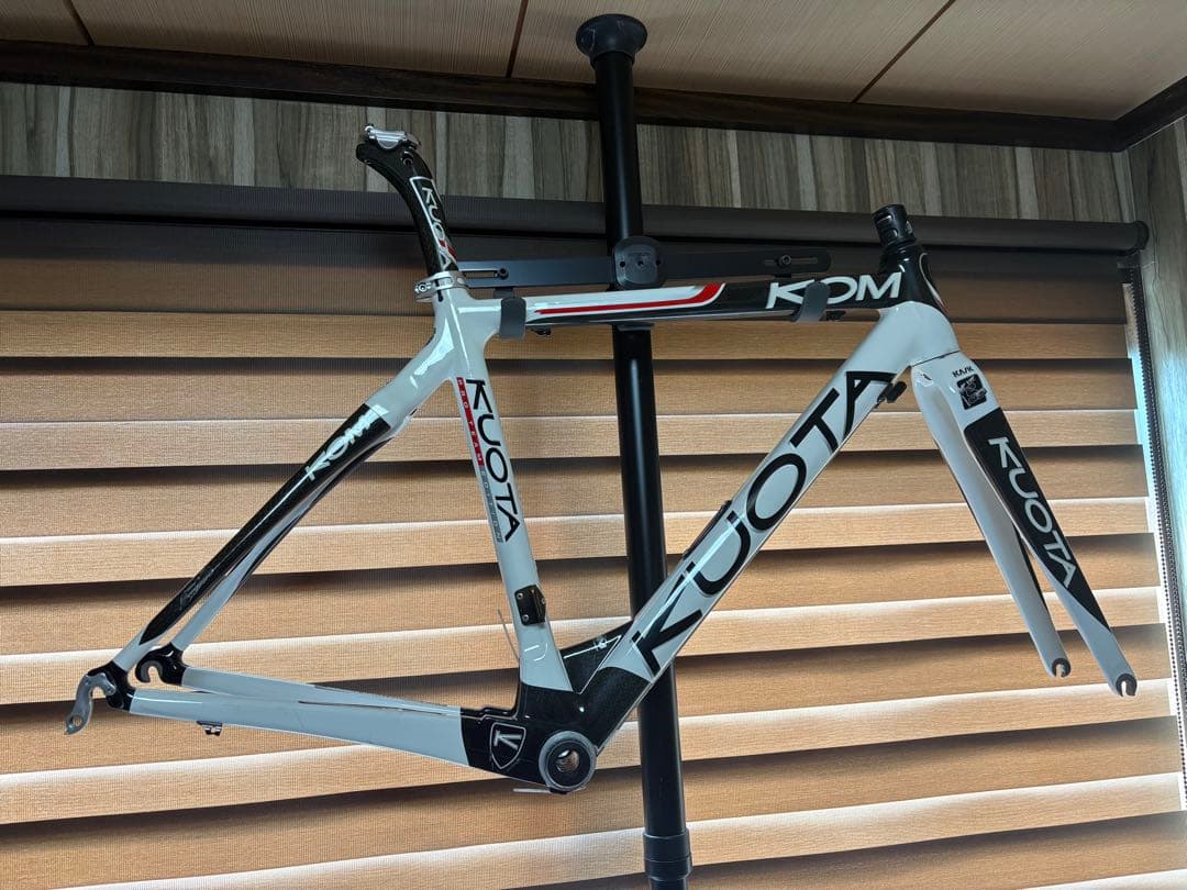 KUOTA KOM カーボンフレーム