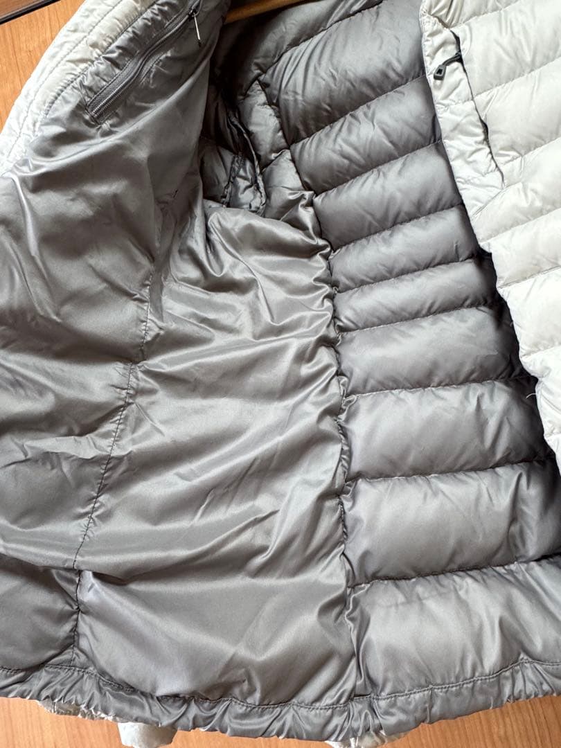 Patagonia ダウンジャケット ハイロフト・ダウンフーディー　ライトグレー