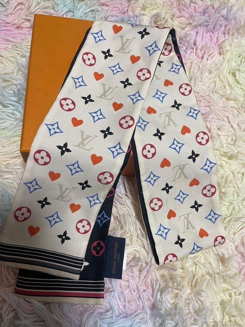 LOUIS VUITTON モノグラムスカーフ　ゲームオン　ハート♡