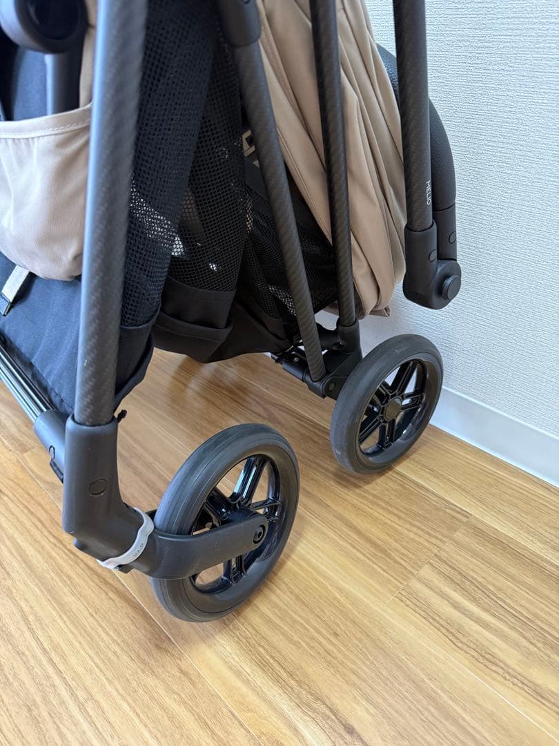 ベージュ 折りたたみ式 ベビーカー
