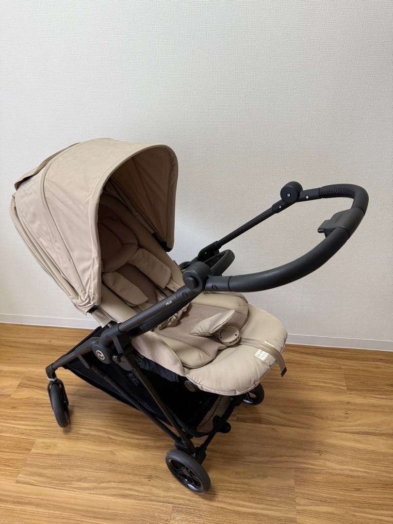 ベージュ 折りたたみ式 ベビーカー