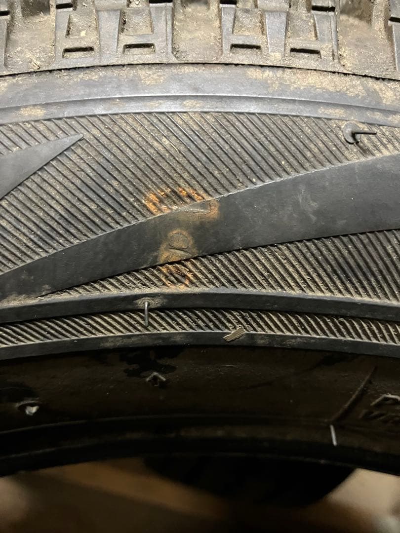 T635　205/60R16　ブリヂストン　スタッドレス2本　2019年製　シワ