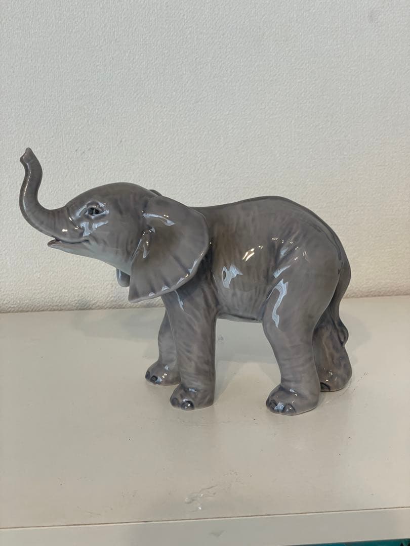 ロイヤルコペンハーゲンイヤーフィギュリン2008年ベビーエレファント